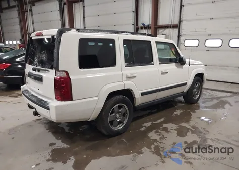 2008 Jeep Commander Sport z USA, uszkodzony, nr VIN 1J8HG48K98C108194